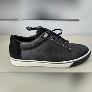 UGGS Waterproof Brock Shoes sz 10 NEW